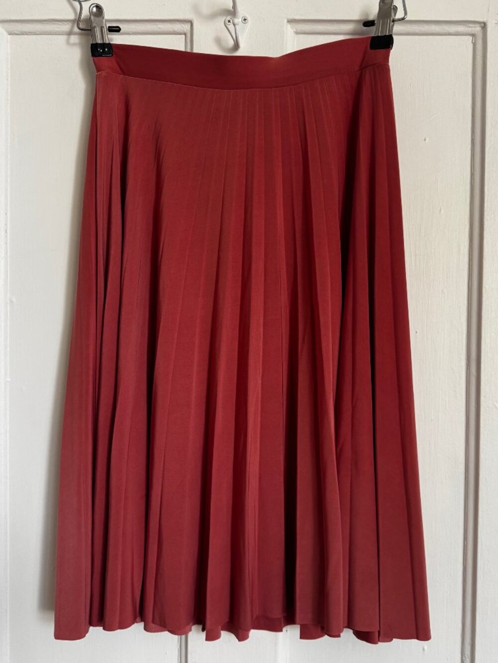 Boohoo Pleated salmon pink skirt - Size 6